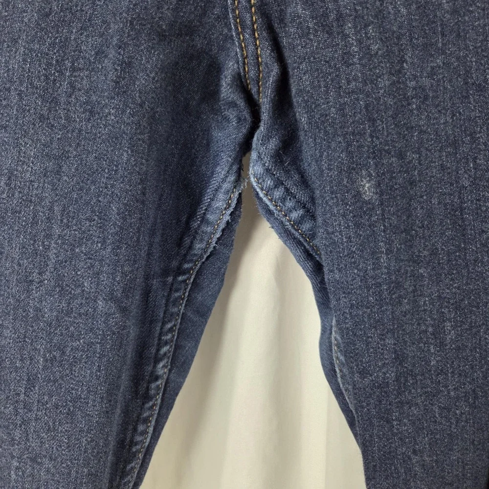 Hollister brand style
